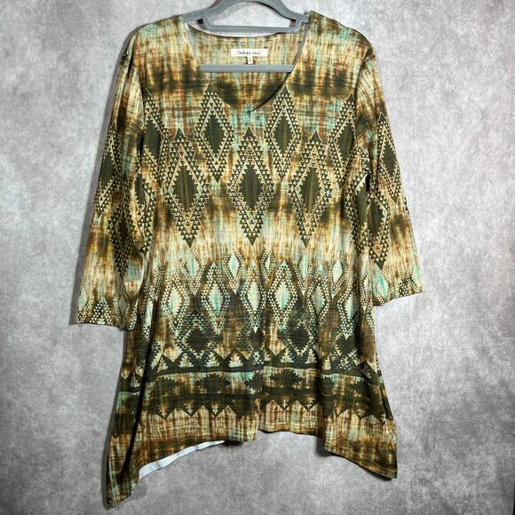 Indigo Soul Tunic Top Womens Large Brown Geometric Print Sharkbite Hem V-Neck - Picture 1 of 8